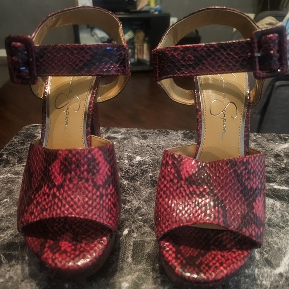 JESSICA SIMPSON NAENIA ANKLE  PLATFORM RED & BLACK SIZE 7 HEELS - Picture 5 of 7